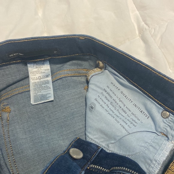 Banana Republic Mid-Rise Skinny Jeans - Picture 3 of 4